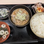 Yude Tarou Motsu Jirou - もつ煮定食　760円