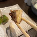 Kimboshi - 季節の一品 3点盛り カマンベールの燻製、蟹クリームの春巻き、鶏胸肉の香草焼き（コース内）評価＝◎：カマンベールの燻製