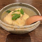 泊舟 - 揚げ出し豆腐６００円。私史上最高の揚げ出し豆腐です。おろし入りのつゆが、お出汁の風味がしっかりあり、とーっても美味しかったです（╹◡╹）（╹◡╹）