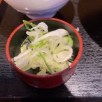 Irori An Kiraku - 別の小皿で小口切りのネギが提供