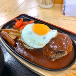 旭屋 - ハンバーグ。