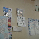 愛南 市場食堂 - 入店時、愛南びやびやかつおの刺身定食1400円のポップが出てますので、僕たちの分以外にまだあるようですね。