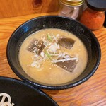 究極のにぼし味噌らーめん 人間ばんざい - スープ