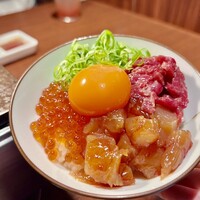 焼肉 にくだらけ - 究極の卵かけごはん(ハーフ)