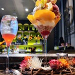 Patisserie & Chocolat Bar Del'Immo - ■Premium Parfait Sunset peach(R5.8/25～)
                ・前菜：マスカルポーネのアイス ～チュイール添え～
                ・ドリンク：夕焼けのモクテル