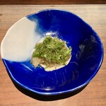 セルサルサーレ - イサキと柚子胡椒 グレープフルーツのジュレ マリーゴールドの葉