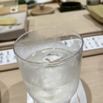 すし善 - ニッカの“麦焼酎”！味わえるのは北海道のみ。しかも先月（？）からの販売…。心なしかウイスキー樽の香りが素晴らしい。