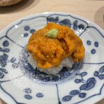 すし善 - “バフンウニ”海苔なし。ボリビアはウユニ塩湖の岩塩パラパラっと。人として生きて来て良かったと思う瞬間です。