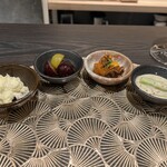 中津をにく - お好きな小鉢を3～4種類選ぶ