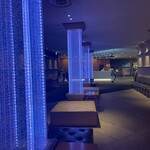 ワールドダイニング シーダパレス - 高級感のあるエントランス