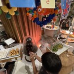 ワールドダイニング シーダパレス - お祭り感覚で子供は最高に楽しそうです！