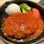 YEBISU BAR - トマトソースハンバーグです。（2023年８月）