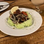 CHIISAKATTA ONNA - タコとシラス、枝豆フムス