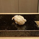 Shimbashi Sushi Seishin - 石垣貝