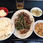 中華料理　Ｏ－３ - ニラレバ定食