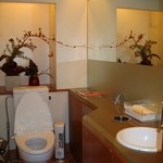 ラ・リューン - トイレはお洒落で凄く綺麗