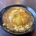 とんちんかん - 天津飯の餡は、やや甘く少し酸味を利かせたお味(＾ｰ^)