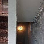 ビリヤニ大澤 - 入口(今日はメニューの札もなし)