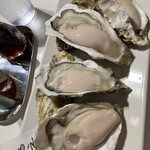 IKI OYSTER BAR - 