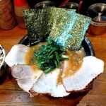 ラーメン 末廣家 - チャーシューメン