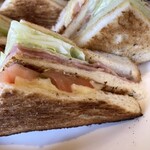 Sandwich CLUB HOUSE - サンドイッチ専門店らしく、クオリティーは高い。