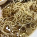 山来軒 - 細縮れ麺アップ