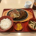 Joyfull - チキンステーキ＆ハンバーグ¥955＋和食セットドリンクバー¥405