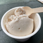 Hilo Homemade Ice Cream - 山梨県草笛市農園の白桃を使用