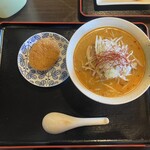 なばりゅう - 味噌ラーメン(辛め)♬
            土日限定手作りコロッケ♡