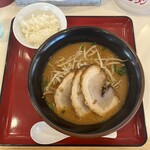 Kuruma Ya Ramen - 3枚味噌チャーシュー麺①