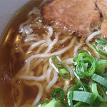 Masumiya - スープはウーロン茶のような透明褐色。脂はほとんどナイです。