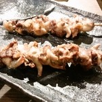 炭火焼鳥 大門 - つなぎ(1串 150円)