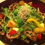 器楽亭 - 【2013年8月再訪】2回目の訪問：根菜サラダ