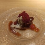 RISTORANTE IL NODO - カカオプリン（ボネ）実山椒、ビーツ