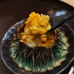 末広寿司 - 殻入り雲丹飯