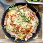 4D studio meili cafe - 今月のスキレットドリア（夏野菜とベーコンのトマト味）サラダ・スープ付き