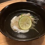 日本料理 新茶家 - すずきの葛打ち、沢煮仕立て