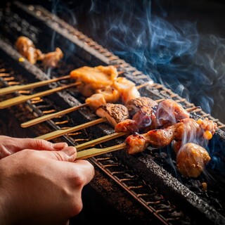 Our proud specialties ◆ Charcoal-grilled yakitori made with special care and freshly made piping hot teppanyaki dishes