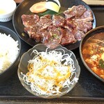 安楽亭 富士中島店 - 