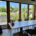 4D studio meili cafe - まど