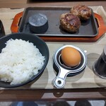 挽肉マニア - ハンバーグ90g☓2ケ　〆卵かけめし