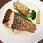 ビストロ エムゼロファイブ - 真鯛のポワレ