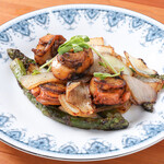 Stir-fried scallops & asparagus