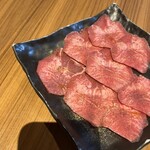 Sumibiyakiniku Marujuu - 