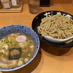 六厘舎 東京駅東京ラーメンストリート - つけめん 940円