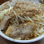 ラーメン荘 これが好きだから - カレー和え麺(300g,ニンニク,アブラ＋豚＋Ｗクリームチーズ)