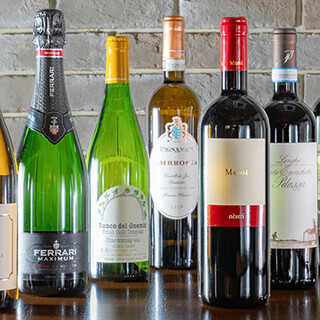 イタリア産厳選ワインは◎ボトルとグラス両方で提供