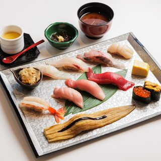 最上級の鮮度！地方でしか味わえない美味しさをお店で。