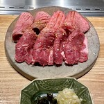 Nikuto Ieba Matsuda - 塩焼2品：特上塩タン・タン元