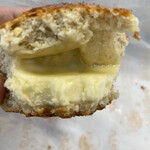 VIRON 丸の内店 - フォカッチャにはチーズがたっぷり！